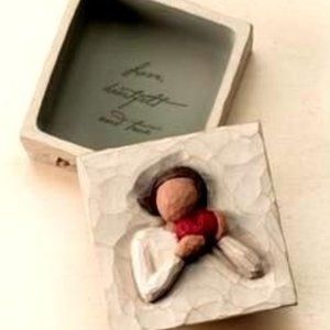 Willow Tree FROM THE HEART KEEPSAKE BOX